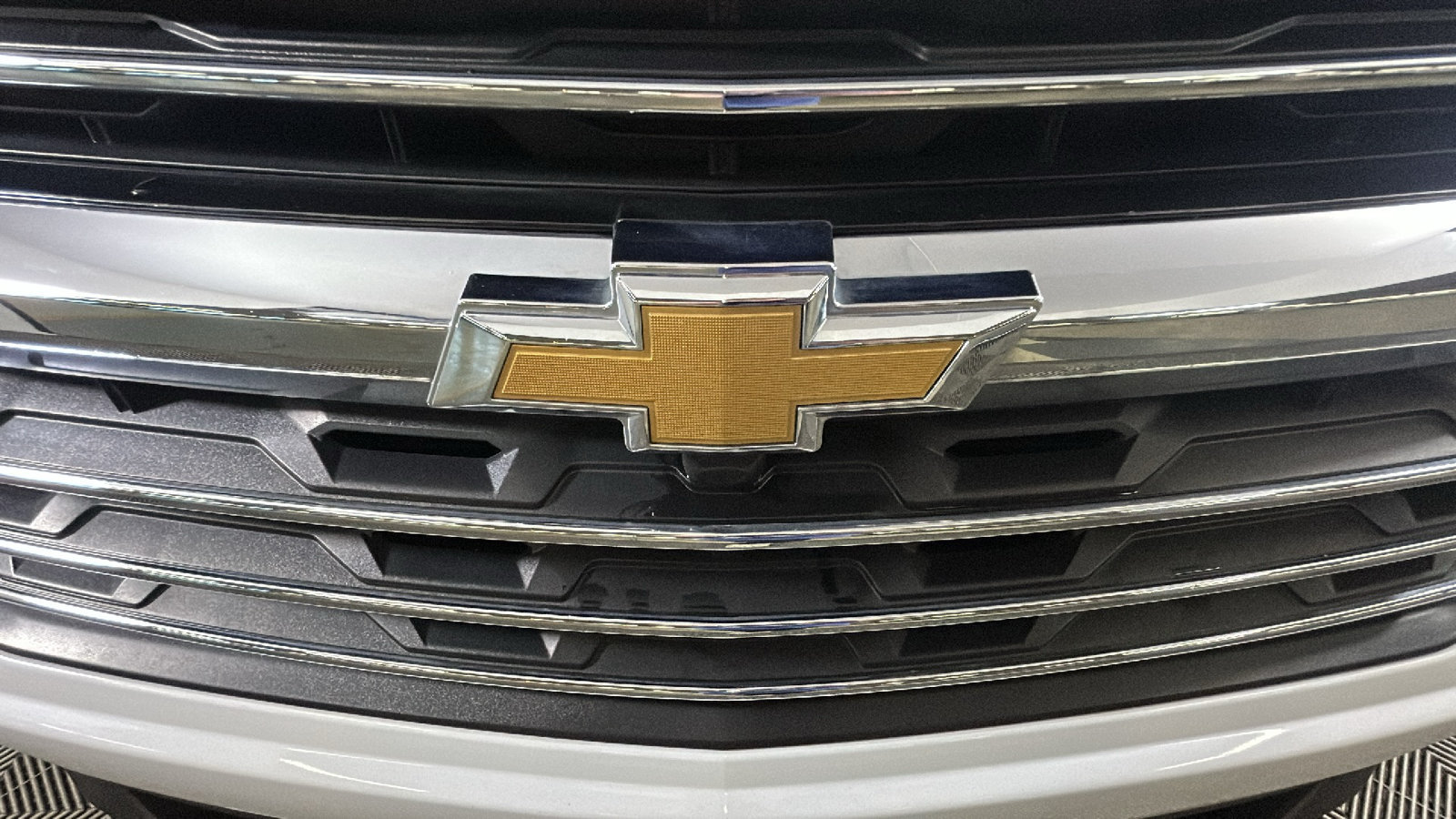 Used 2025 Chevrolet Traverse LT AWD/4WD image 9