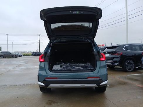 New 2026 BMW X1 xDrive28i AWD/4WD image 9
