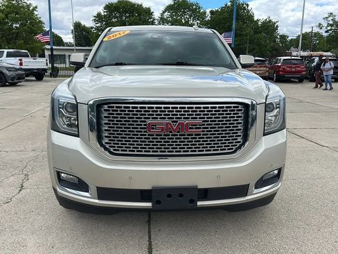 Used 2017 GMC Yukon Denali w/ Open Road Package AWD/4WD image 2