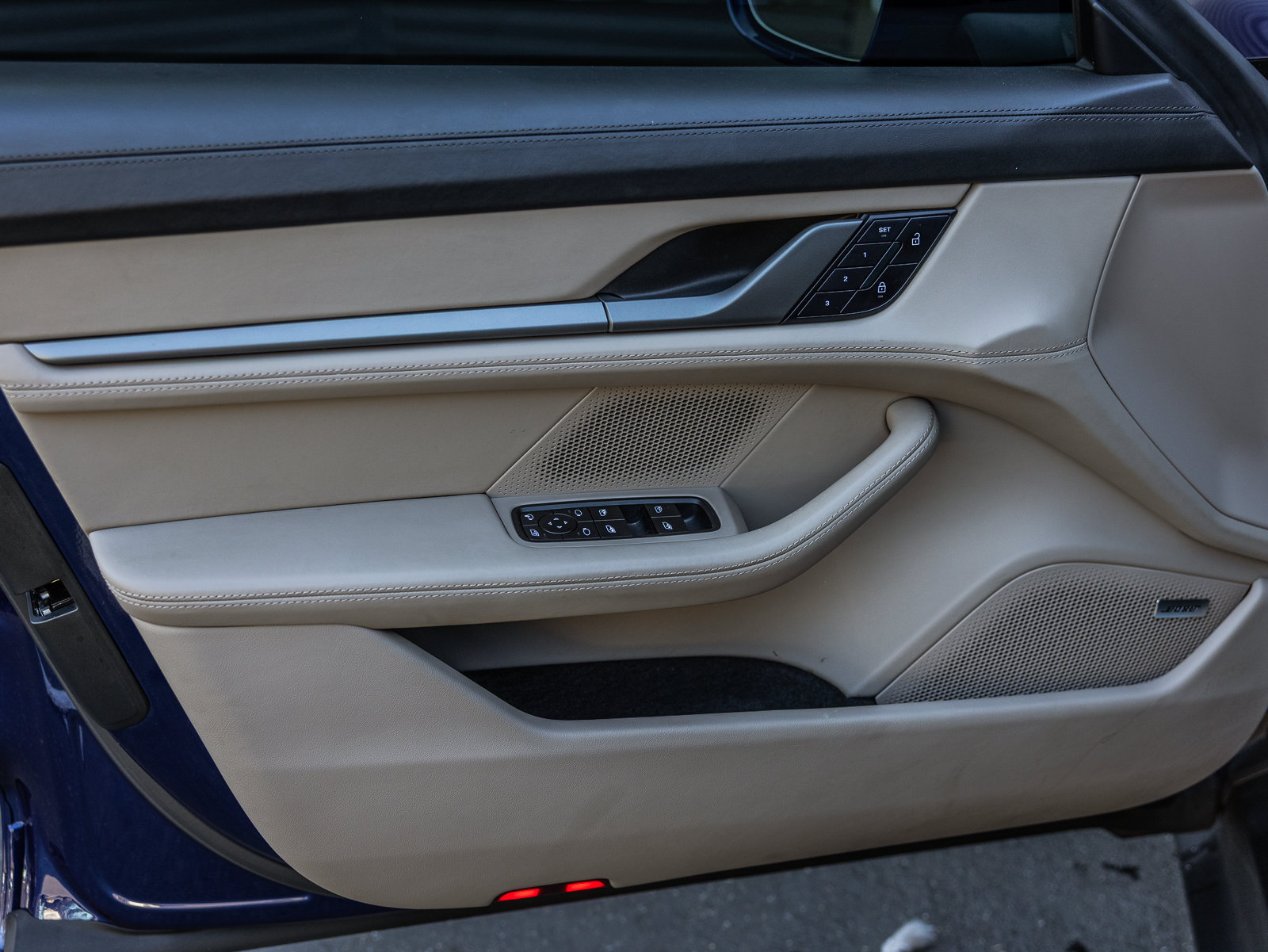 Certified 2025 Porsche Taycan RWD image 26