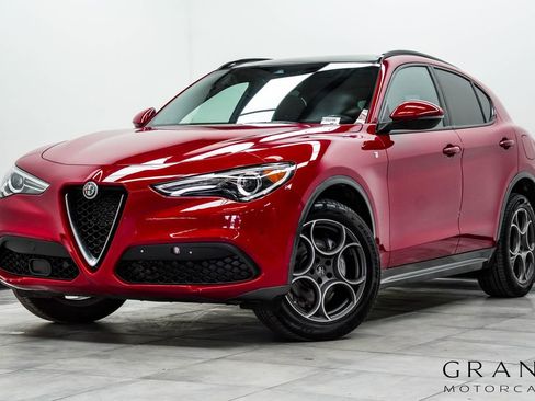 Used 2023 Alfa Romeo Stelvio Ti image 1