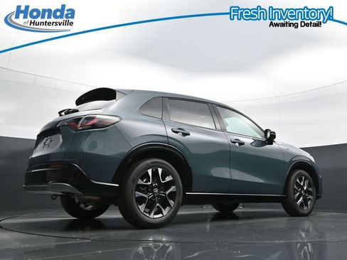 Used 2026 Honda HR-V EX-L image 32