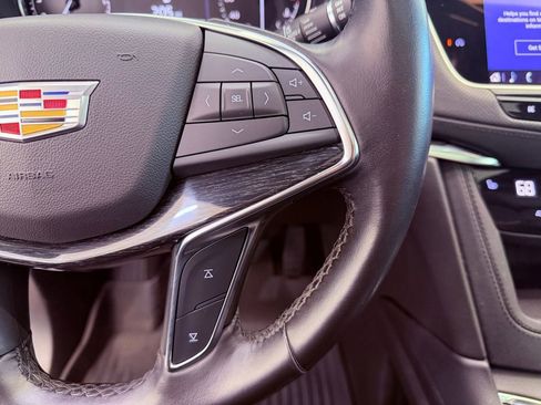Used 2021 Cadillac XT5 Premium Luxury AWD/4WD image 22