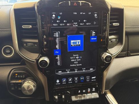Used 2020 RAM 1500 Laramie AWD/4WD image 29