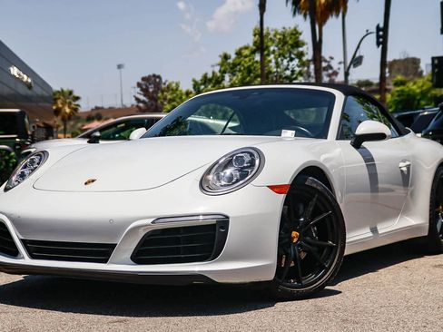 Used 2019 Porsche 911 Carrera 4 AWD/4WD image 1