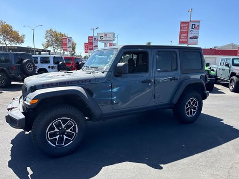 Used 2024 Jeep Wrangler Unlimited Rubicon AWD/4WD image 24