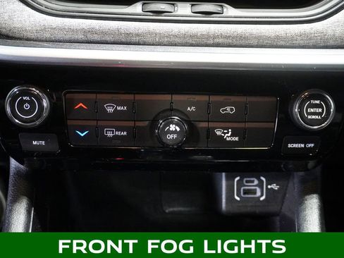 Used 2023 Jeep Compass Latitude image 18