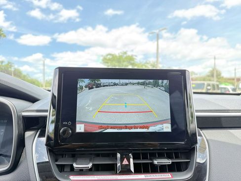 Used 2024 Toyota Corolla Cross XLE FWD image 22