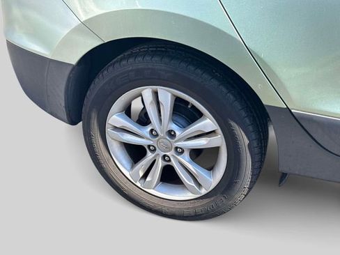Used 2010 Hyundai Tucson GLS FWD image 8