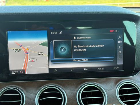Used 2017 Mercedes-Benz E 300 image 26
