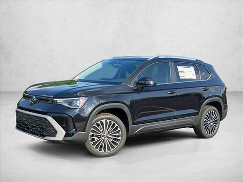 New 2026 Volkswagen Taos SE FWD image 1