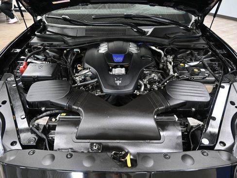 Used 2018 Maserati Quattroporte S GranSport Q4 AWD/4WD image 39