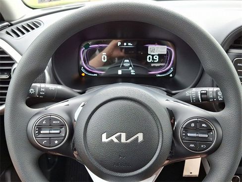 New 2025 Kia Soul LX w/ LX Technology Package image 13