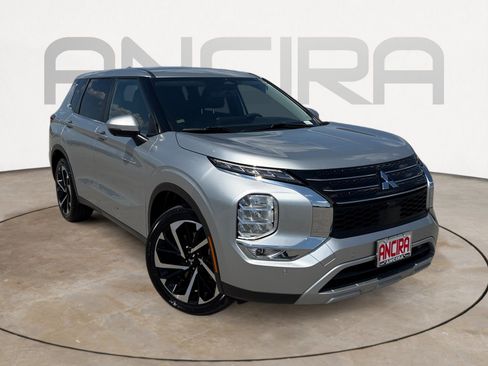 Used 2024 Mitsubishi Outlander SE FWD image 4
