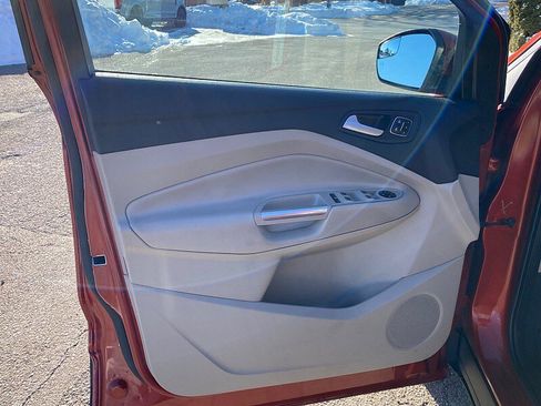 Used 2019 Ford Escape Titanium image 26