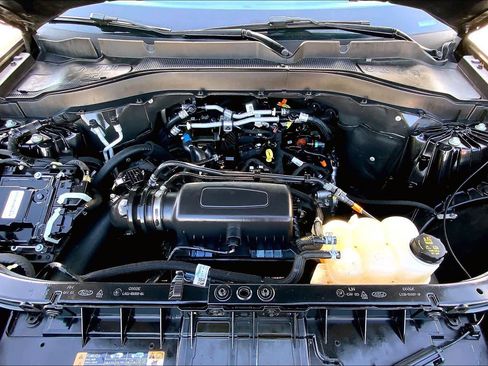 Used 2023 Ford Explorer XLT RWD image 29