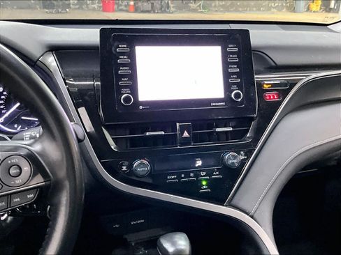 Used 2023 Toyota Camry SE FWD image 9