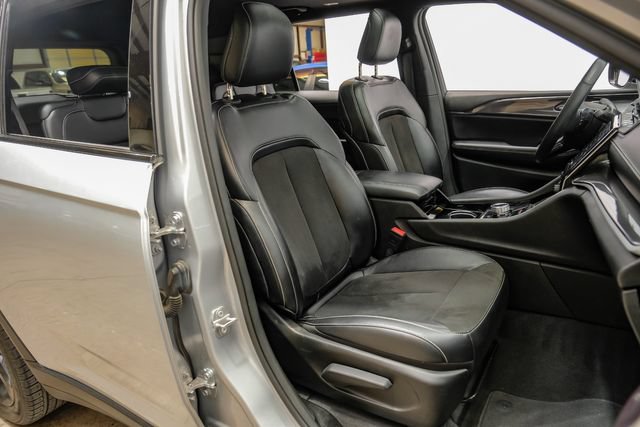 Used 2021 Jeep Grand Cherokee L Laredo RWD image 37