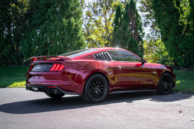 Used 2018 Ford Mustang GT w/ GT Performance Package RWD image 5