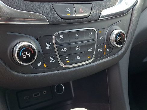 Used 2024 Chevrolet Equinox LT AWD/4WD image 15