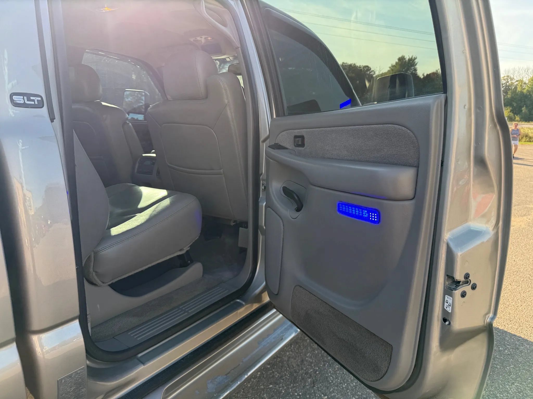Used 2003 GMC Sierra 2500 SLT w/ SLT Preferred Equipment Group AWD/4WD image 45