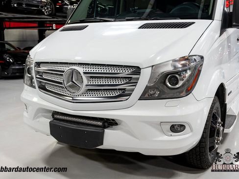 Used 2018 Mercedes-Benz Sprinter 3500 image 10