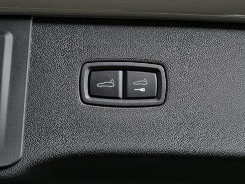 New 2026 Porsche Cayenne AWD/4WD image 33