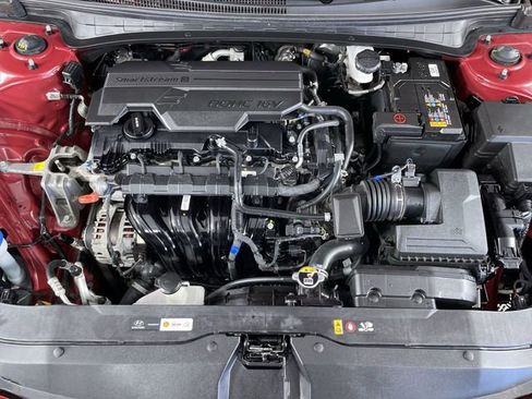 Used 2024 Hyundai Elantra Limited image 47