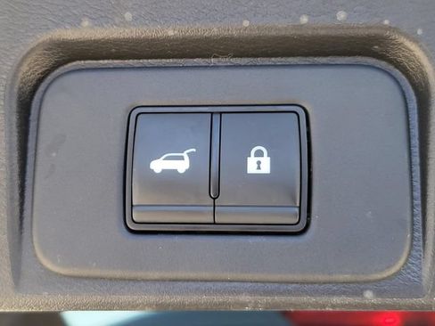 Used 2024 Nissan Rogue SL w/ SL Premium Package FWD image 12