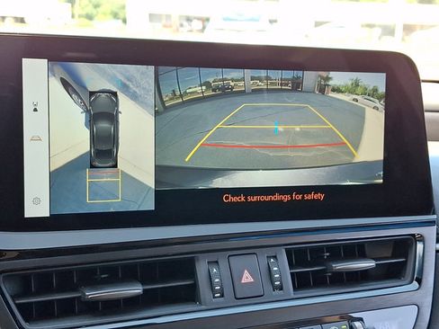 Certified 2025 Lexus ES 300h w/ Luxury Package FWD image 17