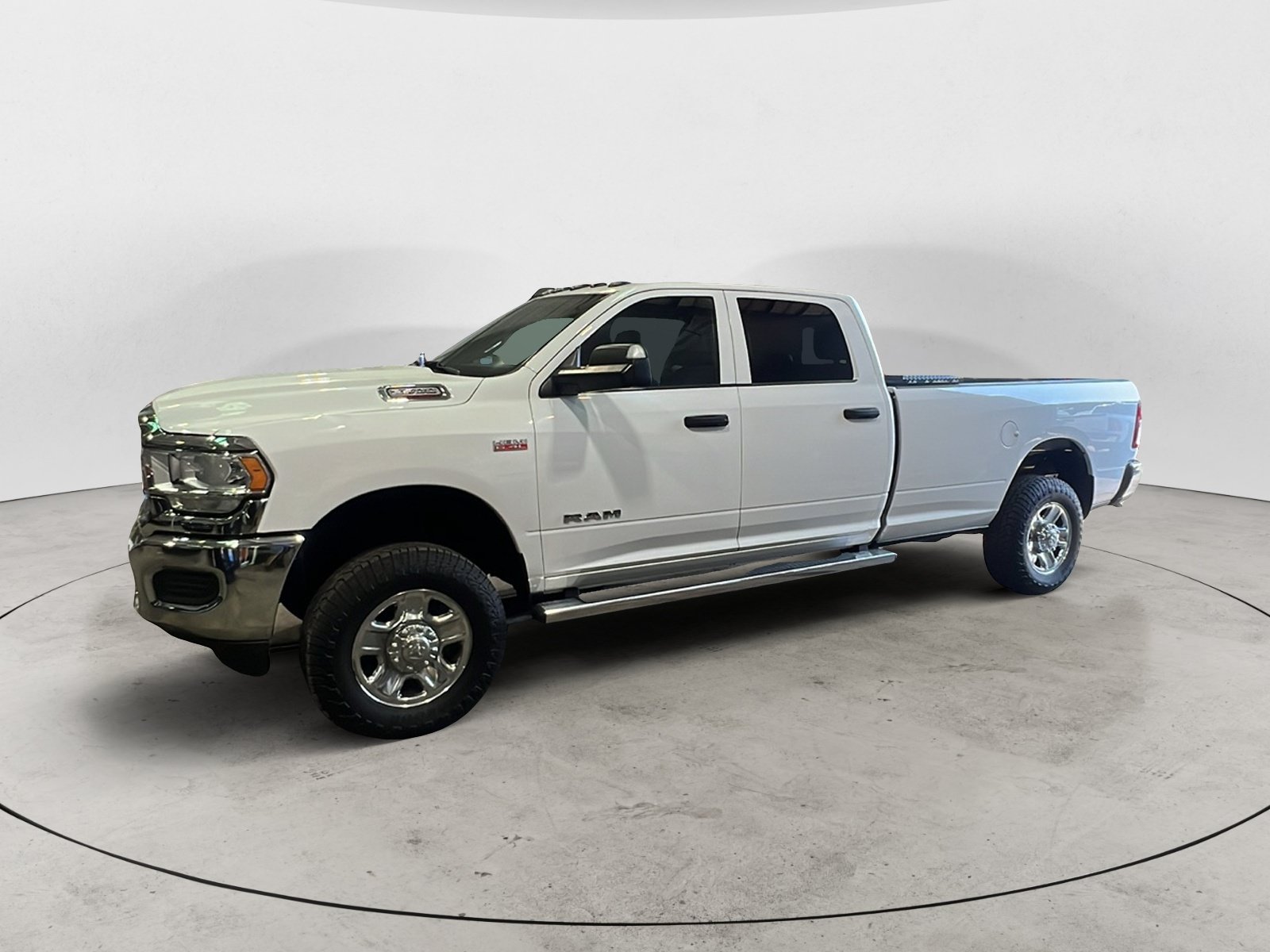 Used 2021 RAM 2500 Tradesman w/ Chrome Appearance Group AWD/4WD image 3