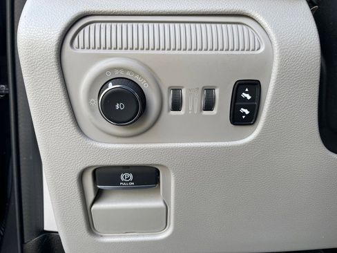 Used 2022 Jeep Wagoneer Series II image 13