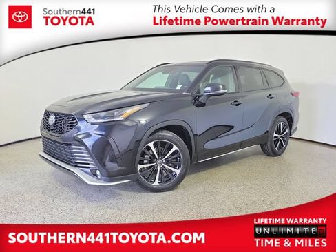 Used 2022 Toyota Highlander XSE FWD image 1