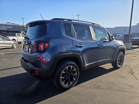 Used 2023 Jeep Renegade Latitude image 6