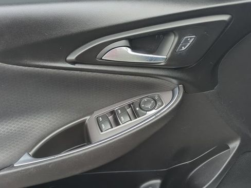 Used 2016 Chevrolet Malibu LT FWD image 13