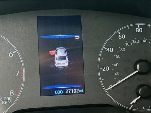 Used 2024 Toyota Corolla LE image 18