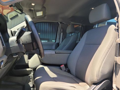 Used 2017 Ford F250 XL w/ Power Equipment Group AWD/4WD image 13