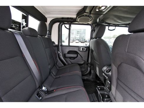 Used 2023 Jeep Gladiator Rubicon w/ LED Lighting Group image 9