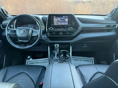 Used 2021 Toyota Highlander XSE image 10