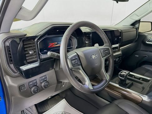 Used 2022 Chevrolet Silverado 1500 RST AWD/4WD image 10