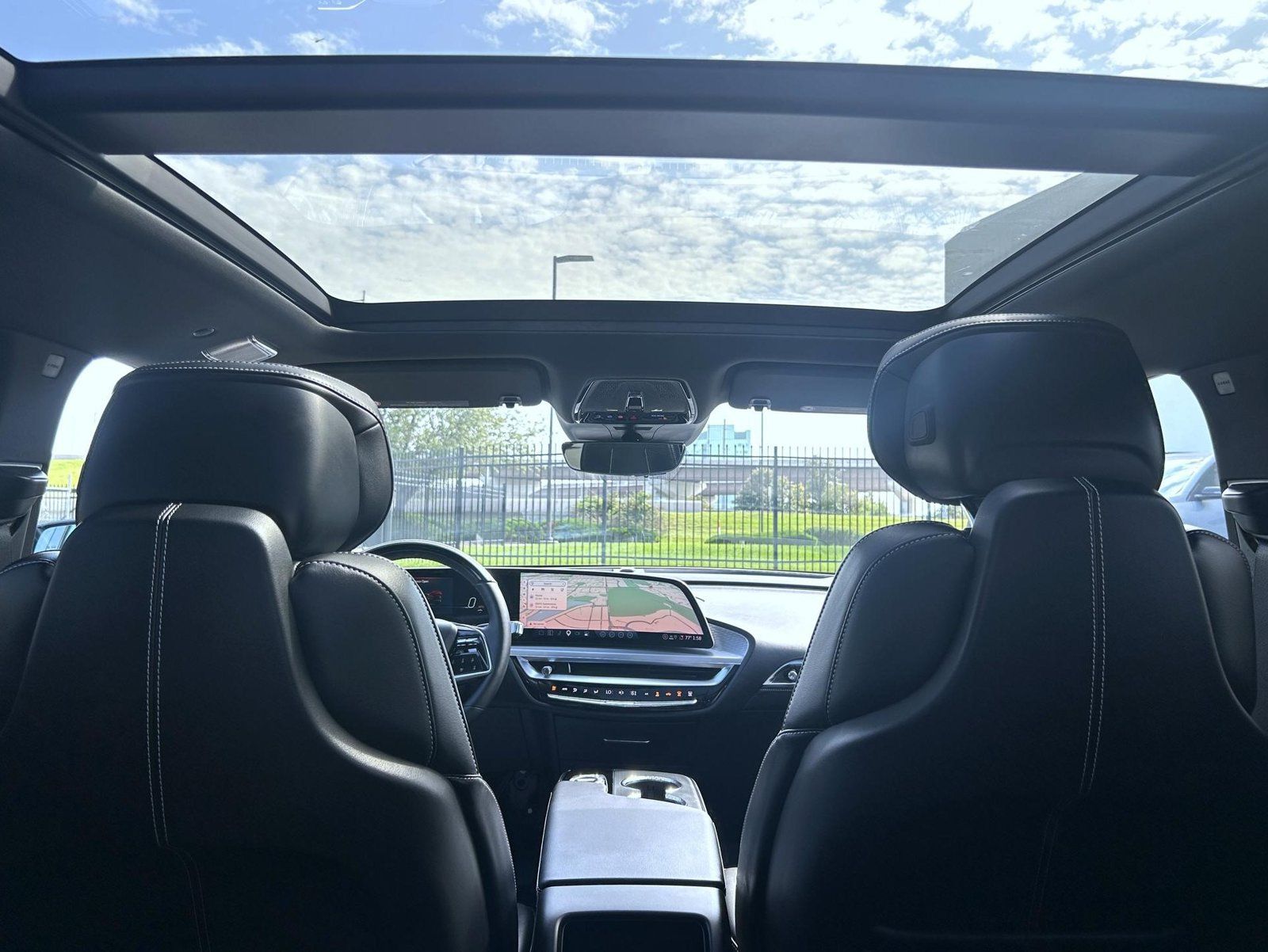 Certified 2026 Cadillac Lyriq Premium Luxury w/ LPO, Floor Liner Package AWD/4WD image 23
