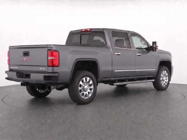 Used 2017 GMC Sierra 2500 Denali w/ Duramax Plus Package AWD/4WD image 6