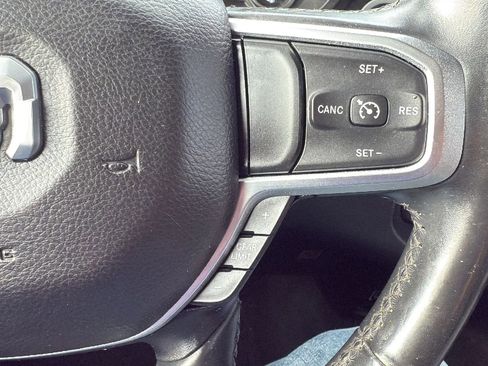 Used 2019 RAM 1500 Big Horn AWD/4WD image 11