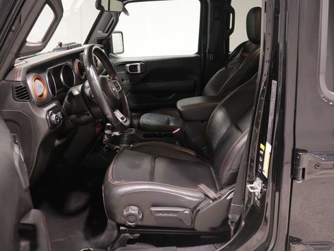 Used 2021 Jeep Gladiator Mojave w/ LED Lighting Group AWD/4WD image 9