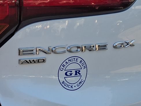 Used 2021 Buick Encore GX Essence w/ Advanced Technology Package AWD/4WD image 33