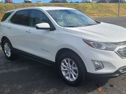 Used 2020 Chevrolet Equinox LT w/ Driver Convenience Package image 2