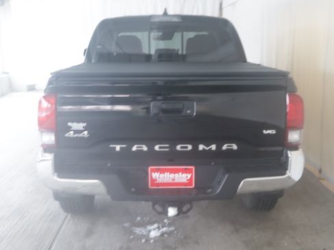 Certified 2021 Toyota Tacoma SR5 image 17