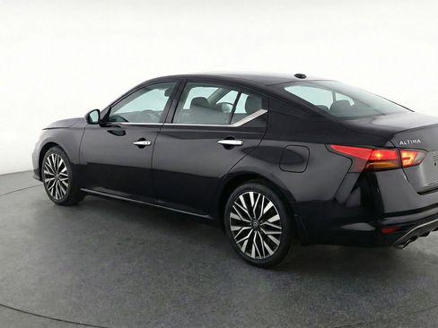 Used 2025 Nissan Altima 2.5 SV image 6