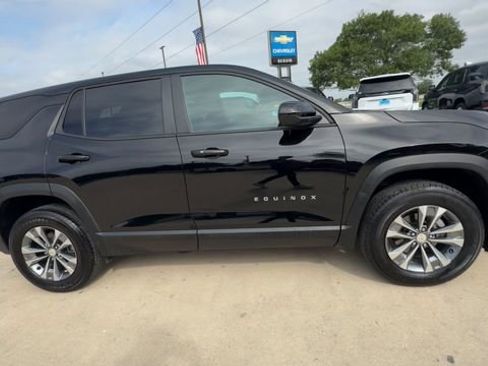 Certified 2026 Chevrolet Equinox LT FWD image 9