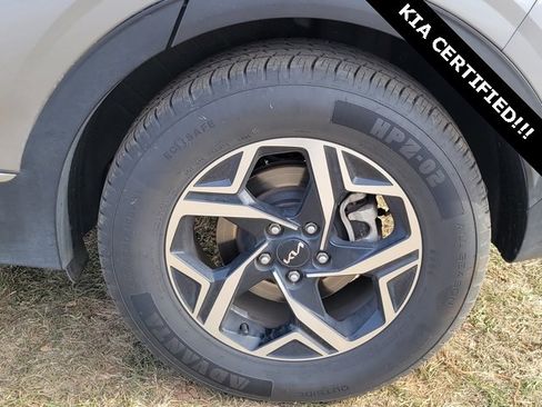 Certified 2024 Kia Sportage LX image 15